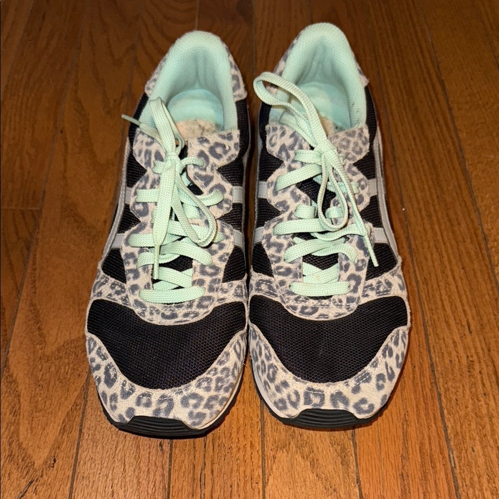 Onitsuka Tiger by ASICS leopard print